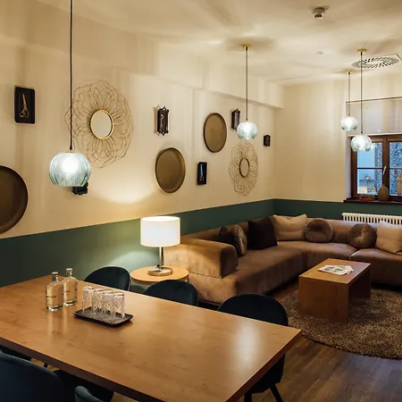 Townhouse מלון דירות